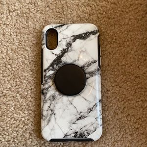 Otterbox symmetry case with built in pop socket